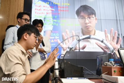 Nhóm sinh viên Việt phát triển công nghệ giám sát người lái tiên tiến