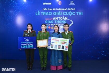 Chiếc điện thoại ở hiện trường mở lối giải sáng kiến an toàn giao thông
